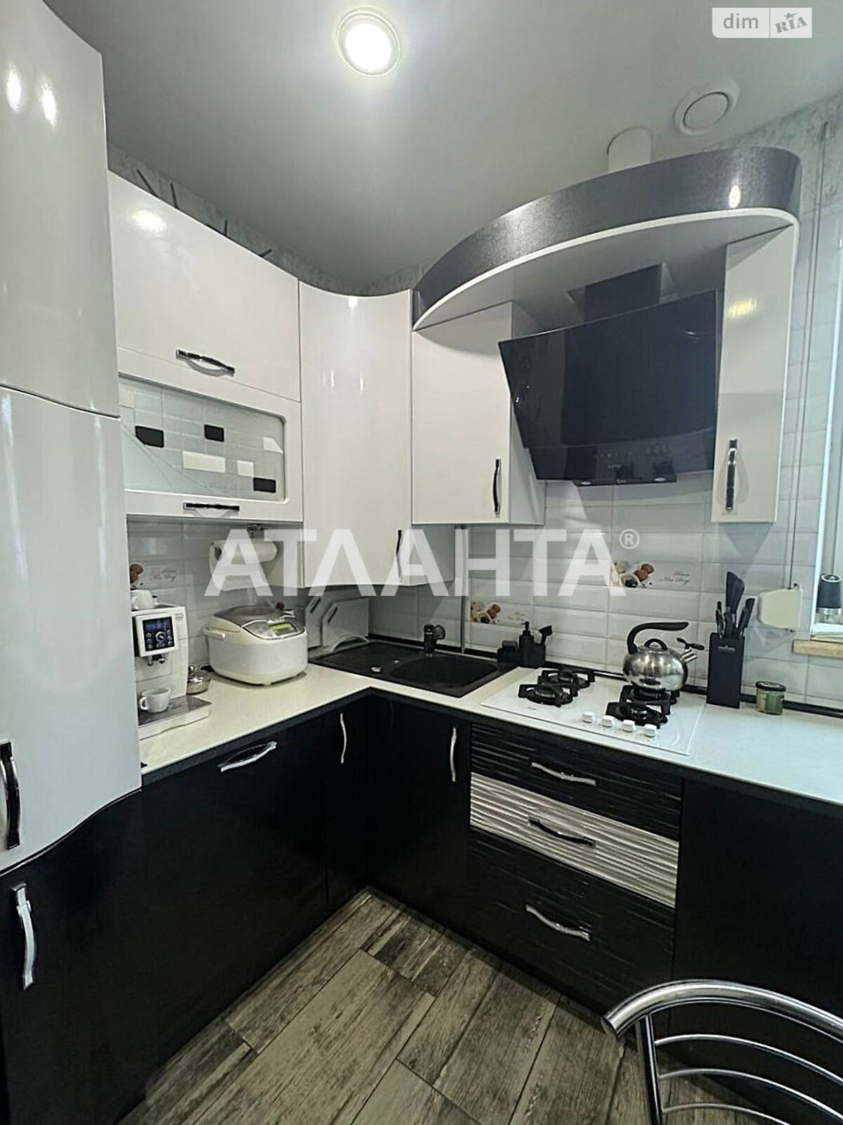 двухэтажный дом беседка, 116.8 кв. м, кирпич. Продажа в Черновцах район Шевченковский фото 1 двухэтажный дом беседка, 116.8 кв. м, кирпич. Продажа в Черновцах район Шевченковский фото 1