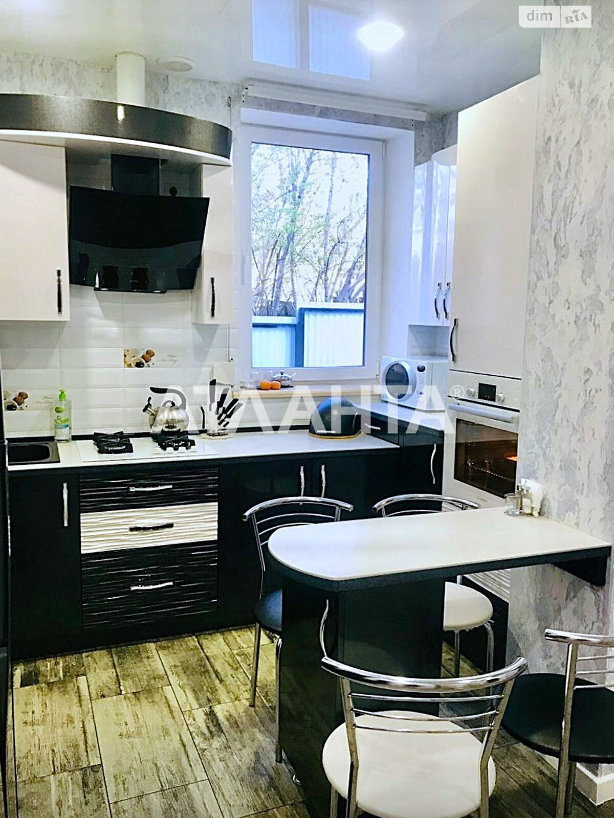 двухэтажный дом беседка, 116.8 кв. м, кирпич. Продажа в Черновцах район Шевченковский фото 1 двухэтажный дом беседка, 116.8 кв. м, кирпич. Продажа в Черновцах район Шевченковский фото 1
