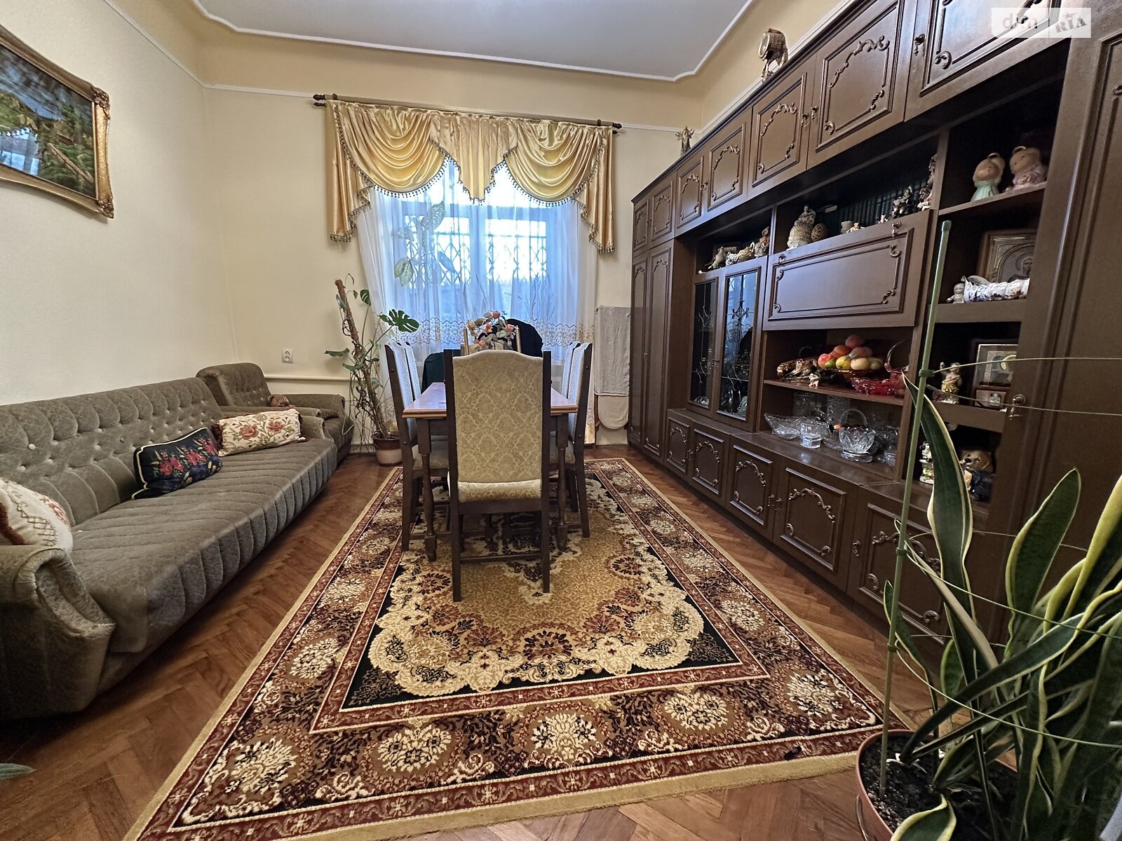 двухэтажный дом с гаражом, 212 кв. м, кирпич. Продажа в Черновцах район Шевченковский фото 1 двухэтажный дом с гаражом, 212 кв. м, кирпич. Продажа в Черновцах район Шевченковский фото 1