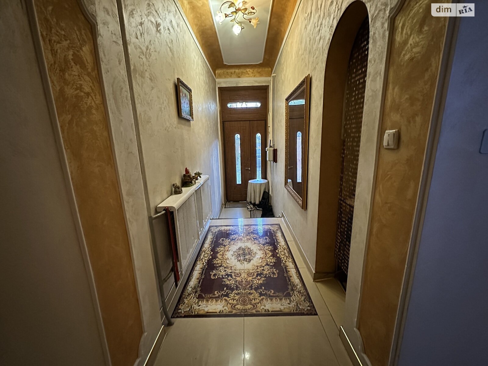 двухэтажный дом с гаражом, 212 кв. м, кирпич. Продажа в Черновцах район Шевченковский фото 1 двухэтажный дом с гаражом, 212 кв. м, кирпич. Продажа в Черновцах район Шевченковский фото 1