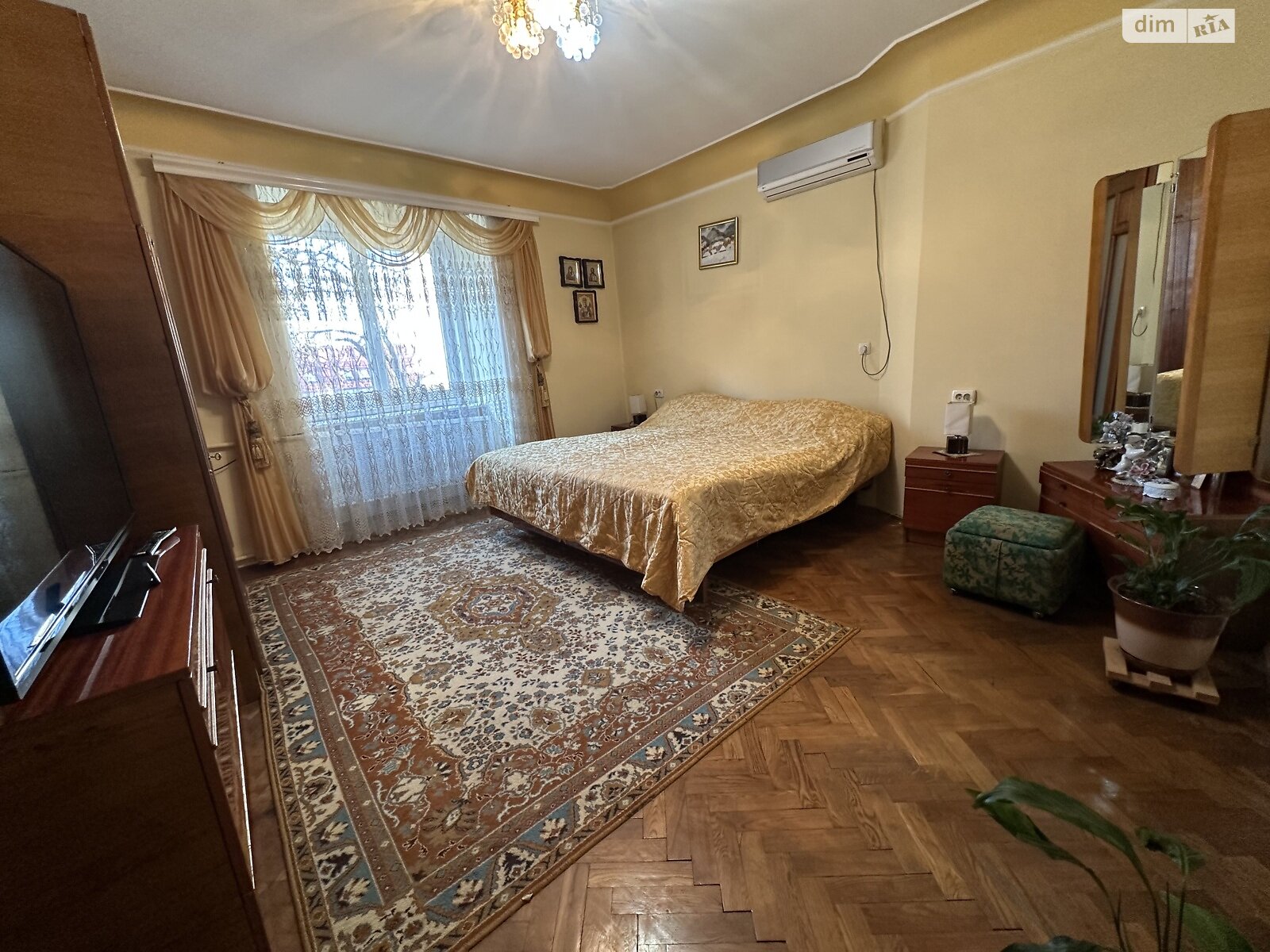 двухэтажный дом с гаражом, 212 кв. м, кирпич. Продажа в Черновцах район Шевченковский фото 1 двухэтажный дом с гаражом, 212 кв. м, кирпич. Продажа в Черновцах район Шевченковский фото 1