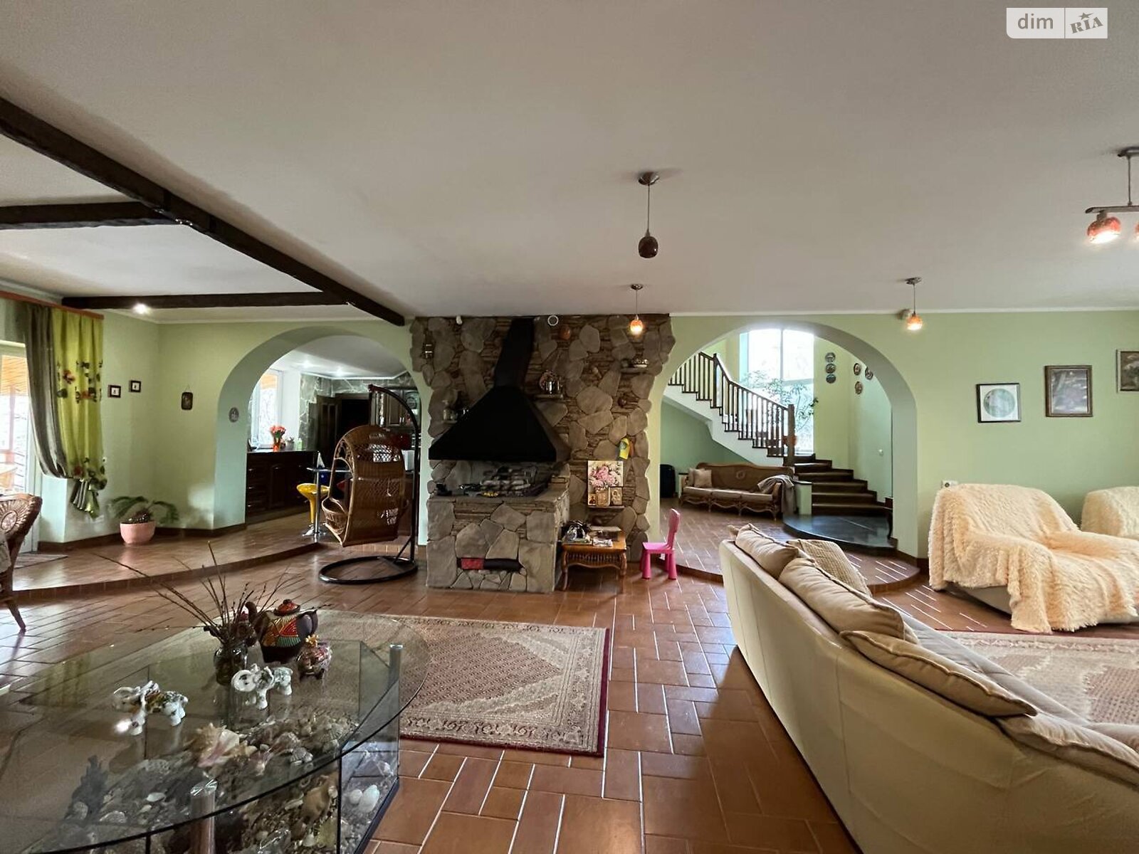 трехэтажный дом с балконом, 360.1 кв. м, кирпич. Продажа в Черновцах район Шевченковский фото 1 трехэтажный дом с балконом, 360.1 кв. м, кирпич. Продажа в Черновцах район Шевченковский фото 1
