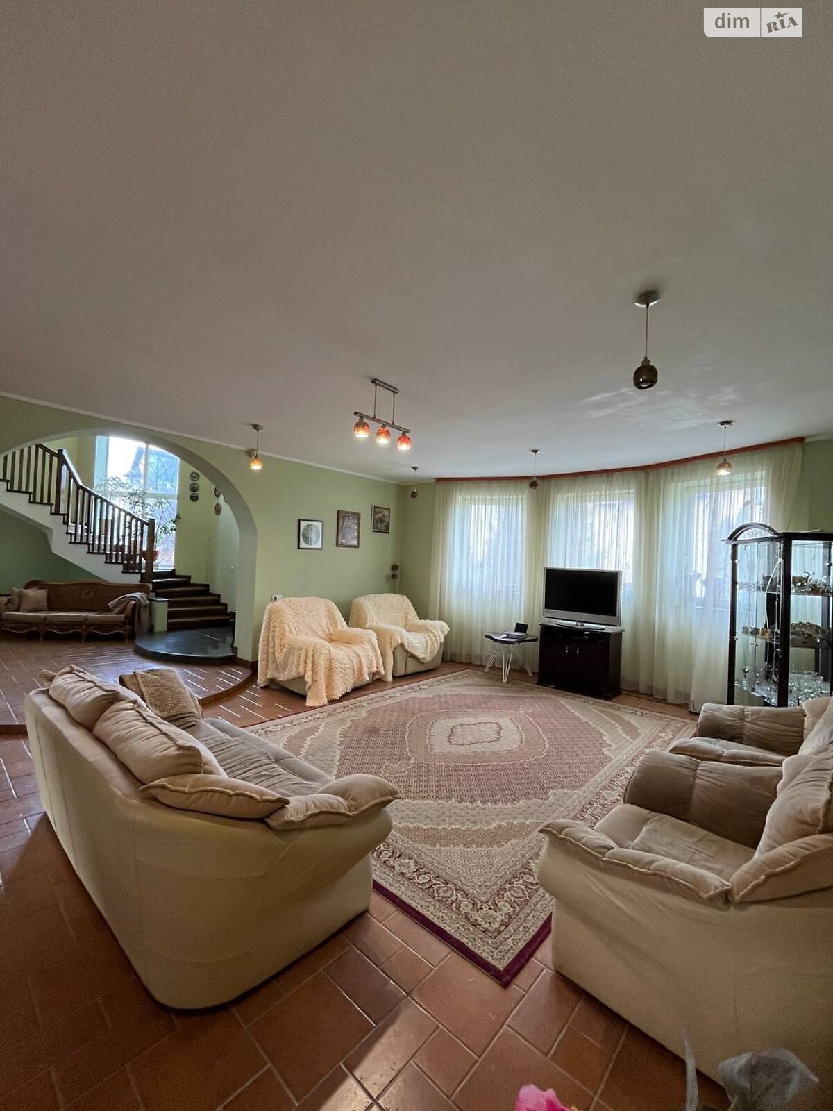 трехэтажный дом с балконом, 360.1 кв. м, кирпич. Продажа в Черновцах район Шевченковский фото 1 трехэтажный дом с балконом, 360.1 кв. м, кирпич. Продажа в Черновцах район Шевченковский фото 1