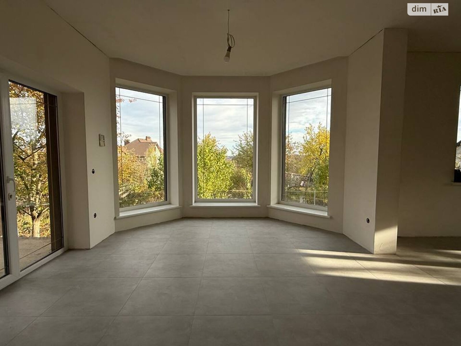 двоповерховий будинок з гаражем, 295.5 кв. м, цегла. Продаж в Чернівцях, район Шевченківський фото 1 двоповерховий будинок з гаражем, 295.5 кв. м, цегла. Продаж в Чернівцях, район Шевченківський фото 1