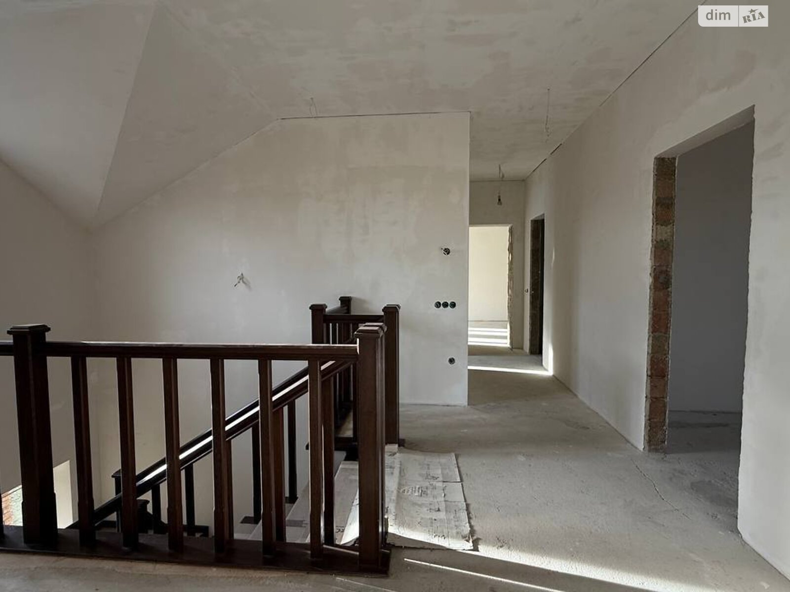 двоповерховий будинок з гаражем, 295.5 кв. м, цегла. Продаж в Чернівцях, район Шевченківський фото 1 двоповерховий будинок з гаражем, 295.5 кв. м, цегла. Продаж в Чернівцях, район Шевченківський фото 1