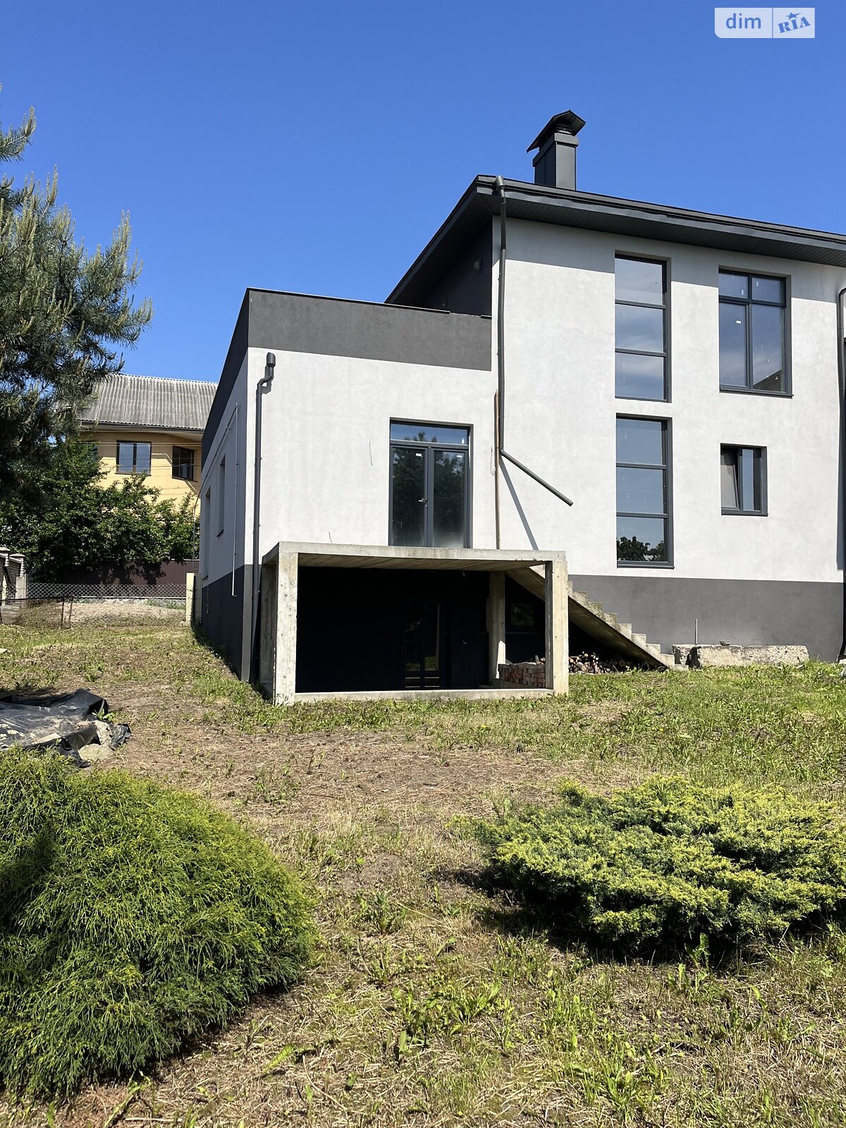 двухэтажный дом с гаражом, 257 кв. м, кирпич. Продажа в Черновцах район Шевченковский фото 1 двухэтажный дом с гаражом, 257 кв. м, кирпич. Продажа в Черновцах район Шевченковский фото 1