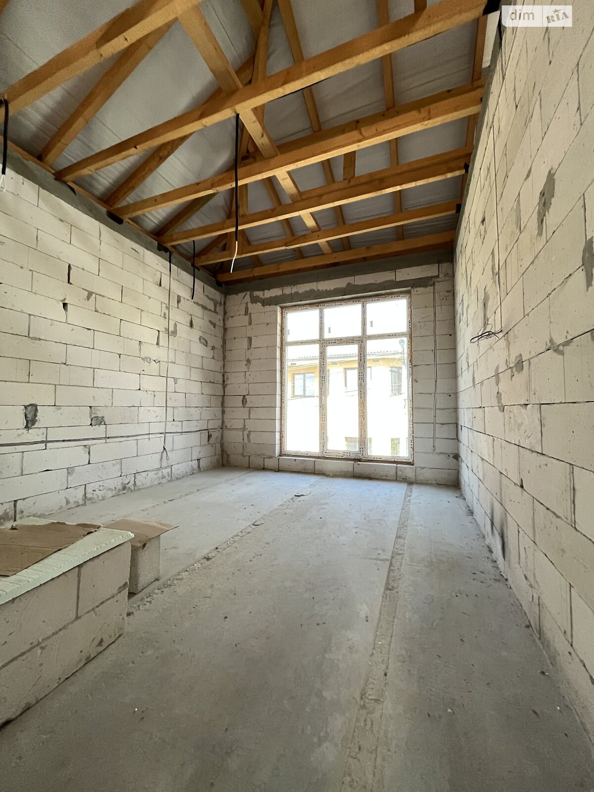 двухэтажный дом с гаражом, 257 кв. м, кирпич. Продажа в Черновцах район Шевченковский фото 1 двухэтажный дом с гаражом, 257 кв. м, кирпич. Продажа в Черновцах район Шевченковский фото 1