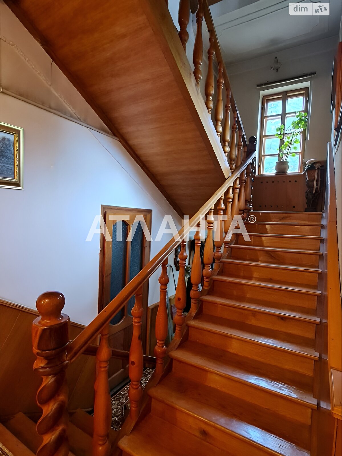 двоповерховий будинок бесідка, 331 кв. м, кирпич. Продаж в Чернівцях, район Шевченківський фото 1 двоповерховий будинок бесідка, 331 кв. м, кирпич. Продаж в Чернівцях, район Шевченківський фото 1