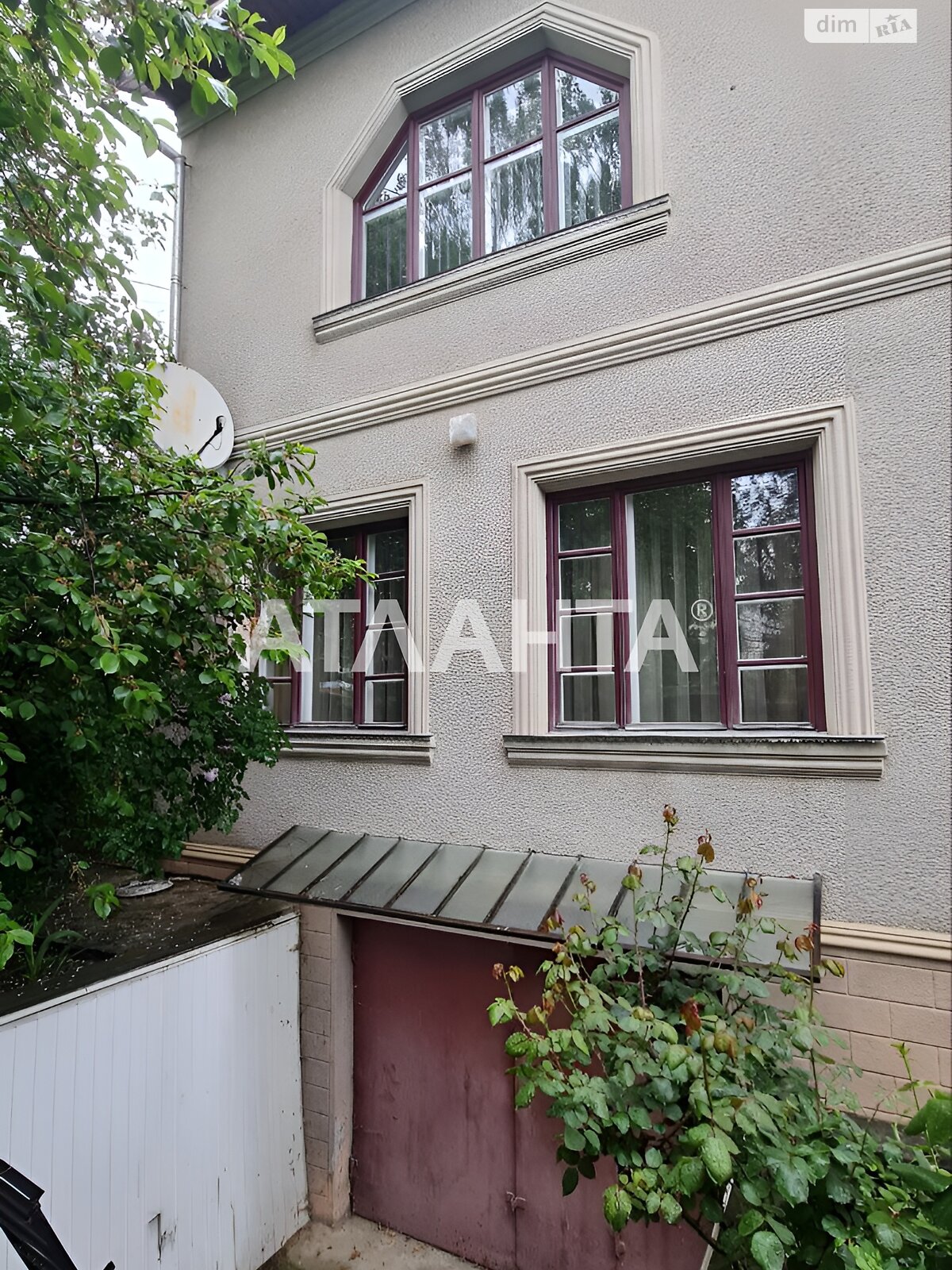 двоповерховий будинок бесідка, 331 кв. м, кирпич. Продаж в Чернівцях, район Шевченківський фото 1 двоповерховий будинок бесідка, 331 кв. м, кирпич. Продаж в Чернівцях, район Шевченківський фото 1