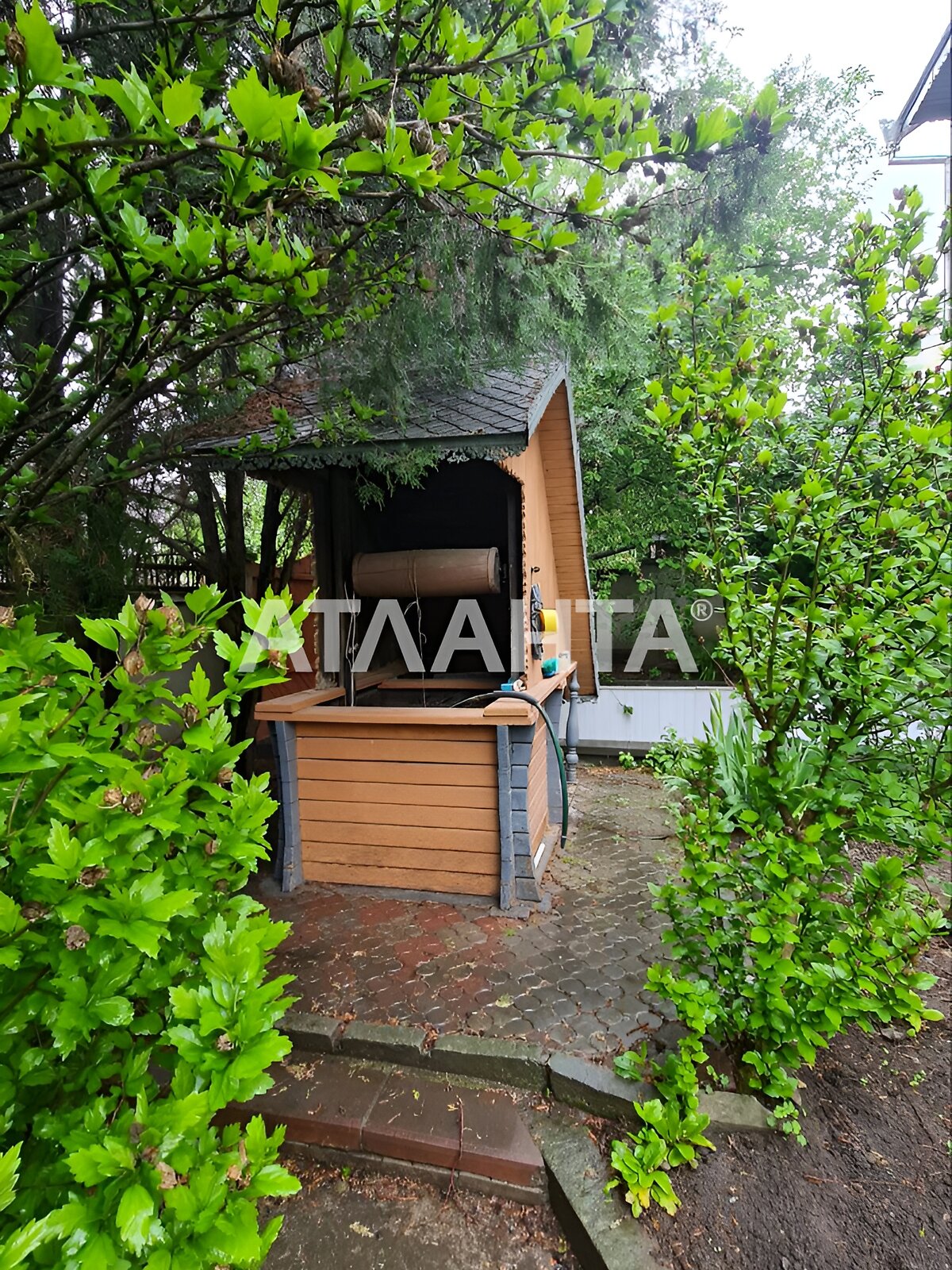 двоповерховий будинок бесідка, 331 кв. м, кирпич. Продаж в Чернівцях, район Шевченківський фото 1 двоповерховий будинок бесідка, 331 кв. м, кирпич. Продаж в Чернівцях, район Шевченківський фото 1