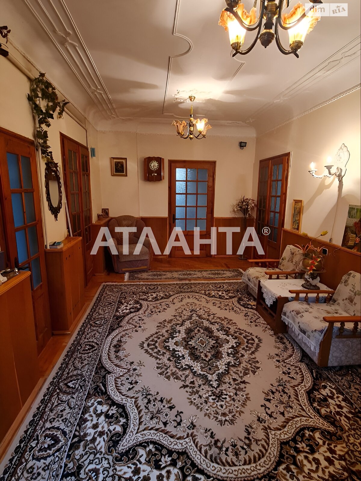 двоповерховий будинок бесідка, 331 кв. м, кирпич. Продаж в Чернівцях, район Шевченківський фото 1 двоповерховий будинок бесідка, 331 кв. м, кирпич. Продаж в Чернівцях, район Шевченківський фото 1