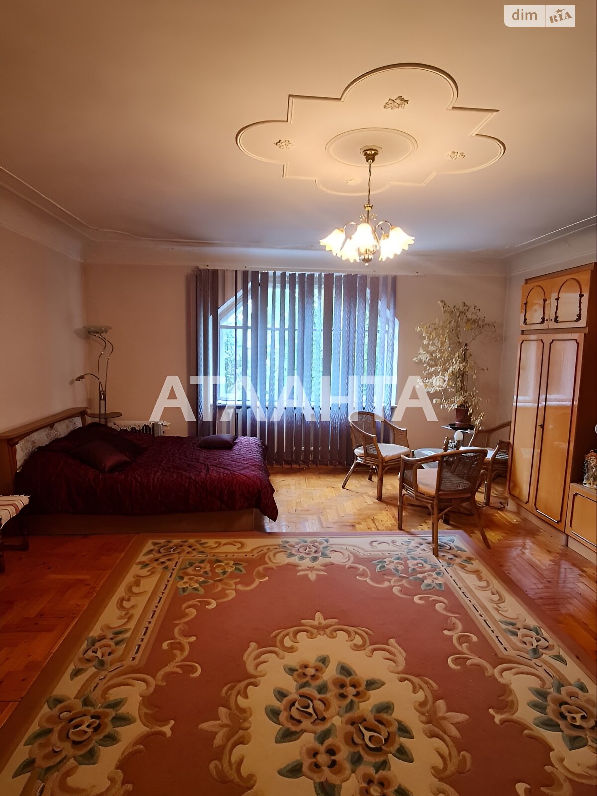 двоповерховий будинок бесідка, 331 кв. м, кирпич. Продаж в Чернівцях, район Шевченківський фото 1 двоповерховий будинок бесідка, 331 кв. м, кирпич. Продаж в Чернівцях, район Шевченківський фото 1