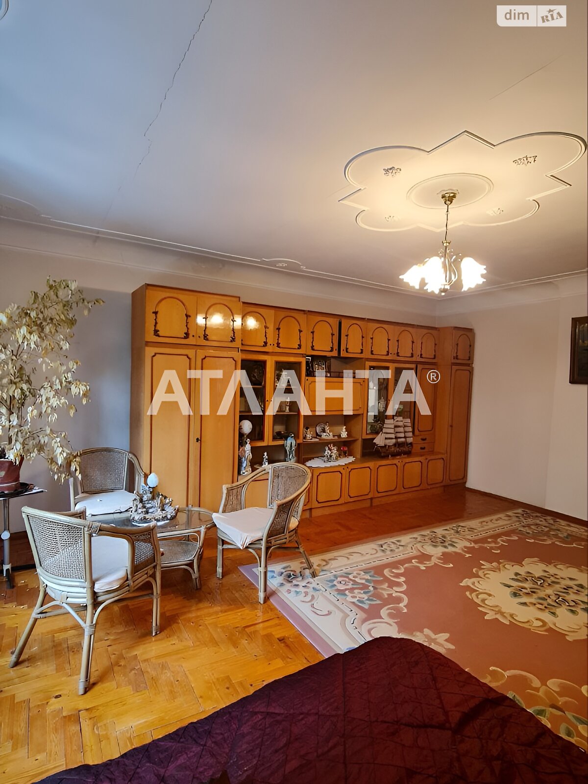 двоповерховий будинок бесідка, 331 кв. м, кирпич. Продаж в Чернівцях, район Шевченківський фото 1 двоповерховий будинок бесідка, 331 кв. м, кирпич. Продаж в Чернівцях, район Шевченківський фото 1