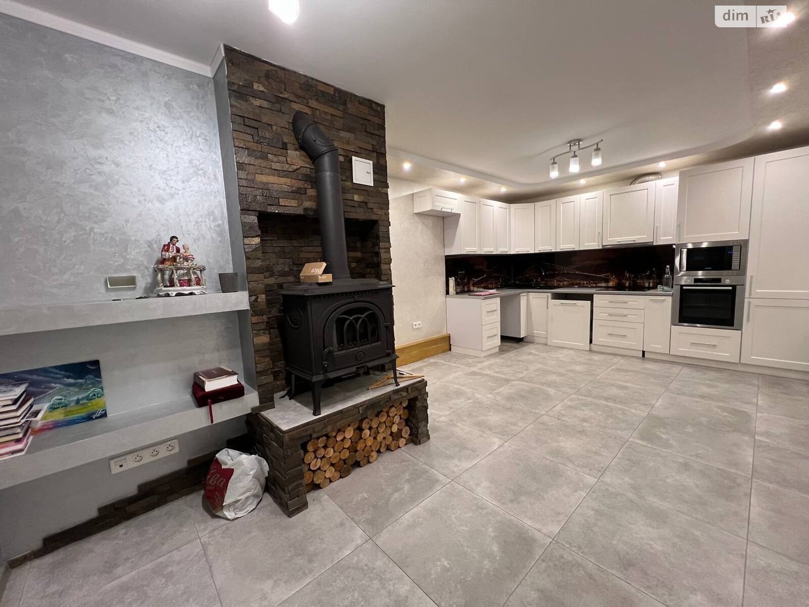 двоповерховий будинок з гаражем, 140 кв. м, цегла. Продаж в Чернівцях, район Шевченківський фото 1 двоповерховий будинок з гаражем, 140 кв. м, цегла. Продаж в Чернівцях, район Шевченківський фото 1
