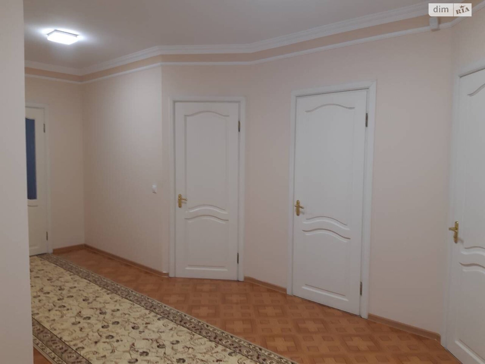 двоповерховий будинок з верандою, 470 кв. м, цегла. Продаж в Чернівцях, район Шевченківський фото 1 двоповерховий будинок з верандою, 470 кв. м, цегла. Продаж в Чернівцях, район Шевченківський фото 1