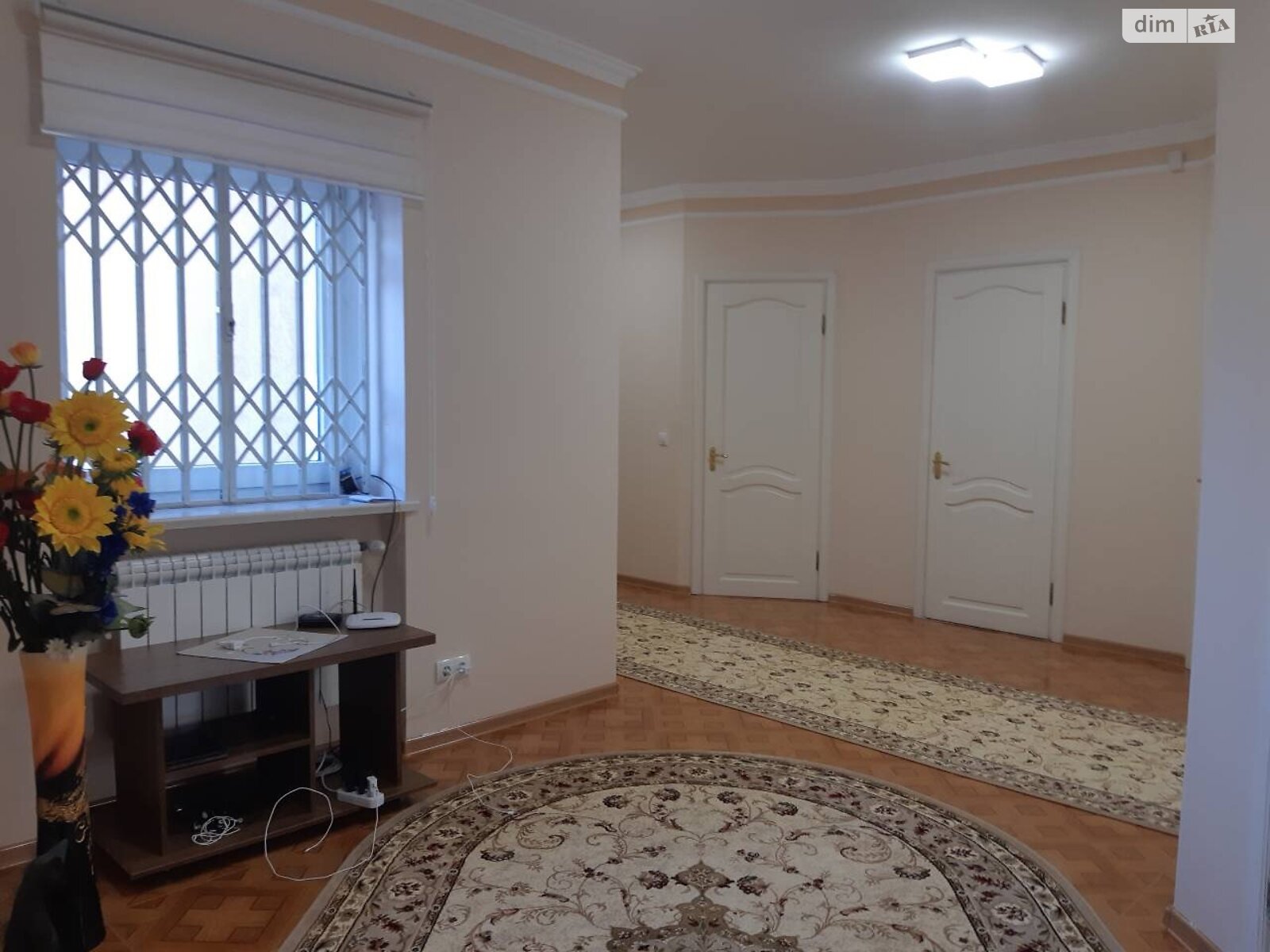 двоповерховий будинок з верандою, 470 кв. м, цегла. Продаж в Чернівцях, район Шевченківський фото 1 двоповерховий будинок з верандою, 470 кв. м, цегла. Продаж в Чернівцях, район Шевченківський фото 1