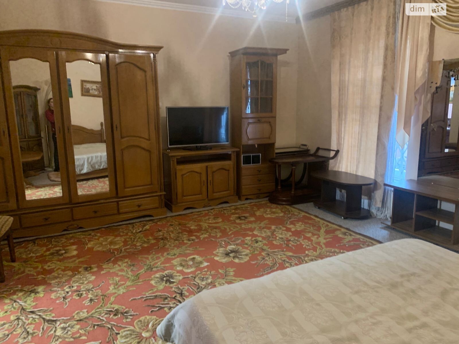 двоповерховий будинок з верандою, 470 кв. м, цегла. Продаж в Чернівцях, район Шевченківський фото 1 двоповерховий будинок з верандою, 470 кв. м, цегла. Продаж в Чернівцях, район Шевченківський фото 1