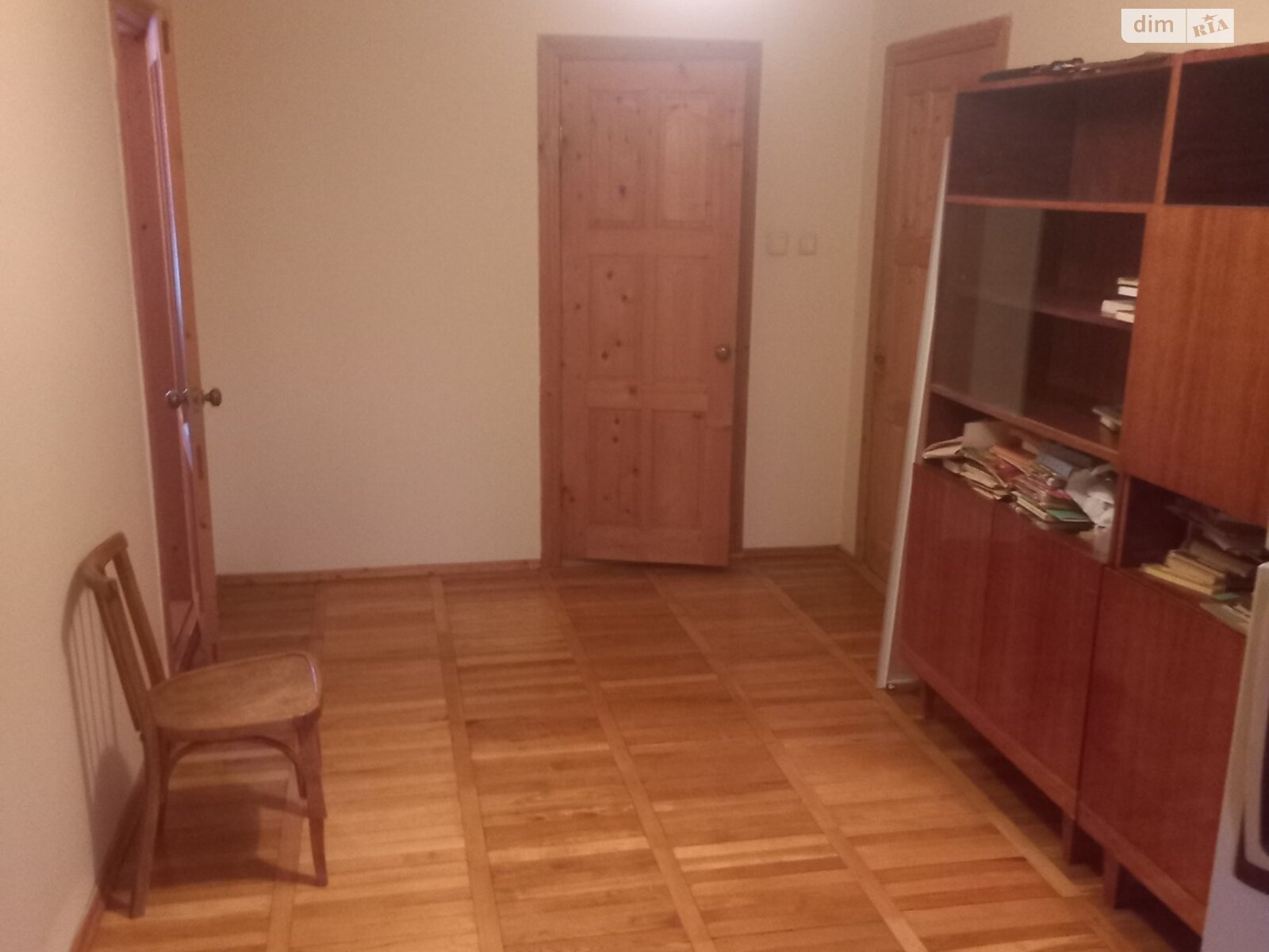 одноэтажный дом с гаражом, 240 кв. м, кирпич. Продажа в Черновцах район Шевченковский фото 1 одноэтажный дом с гаражом, 240 кв. м, кирпич. Продажа в Черновцах район Шевченковский фото 1