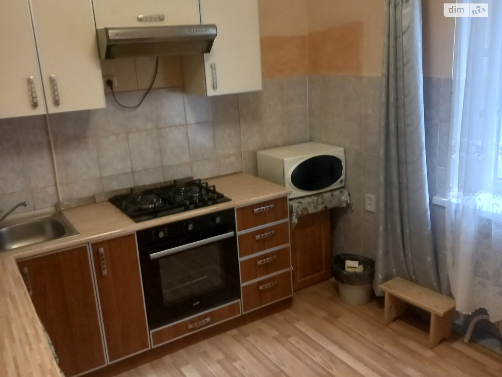 одноэтажный дом с гаражом, 240 кв. м, кирпич. Продажа в Черновцах район Шевченковский фото 1 одноэтажный дом с гаражом, 240 кв. м, кирпич. Продажа в Черновцах район Шевченковский фото 1