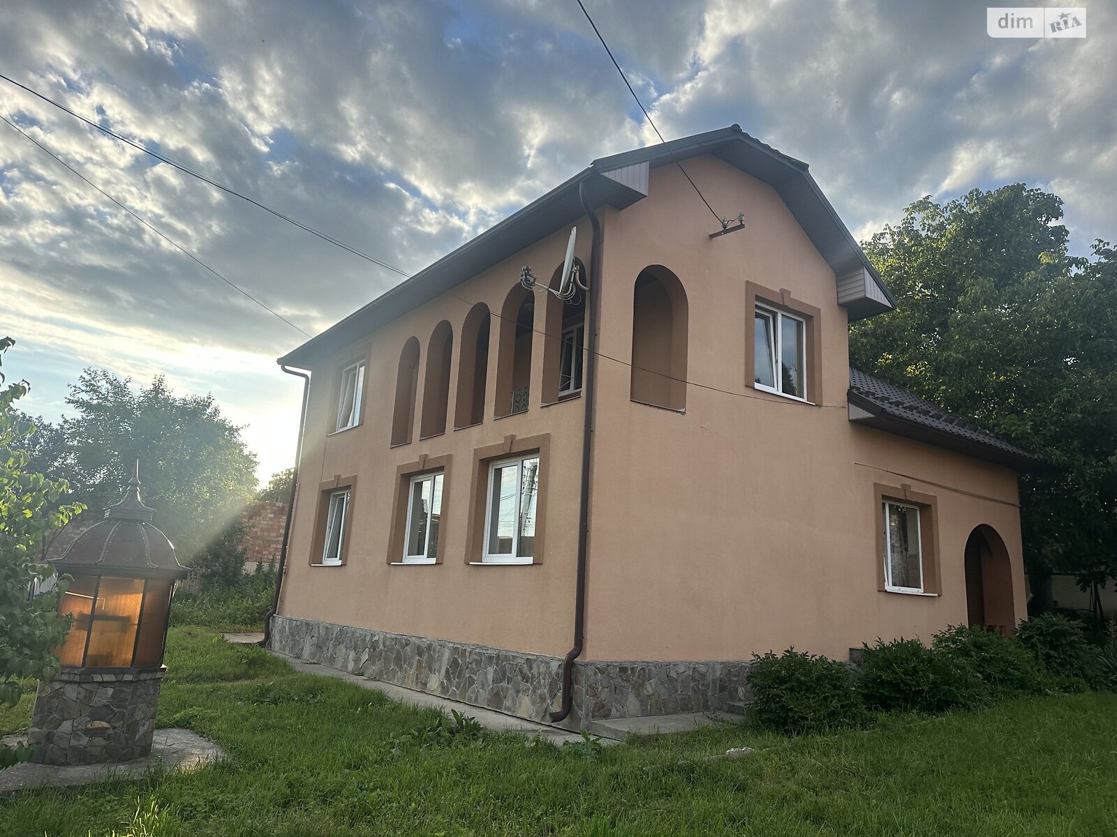 двоповерховий будинок, 130 кв. м, цегла. Продаж в Чернівцях, район Шевченківський фото 1 двоповерховий будинок, 130 кв. м, цегла. Продаж в Чернівцях, район Шевченківський фото 1