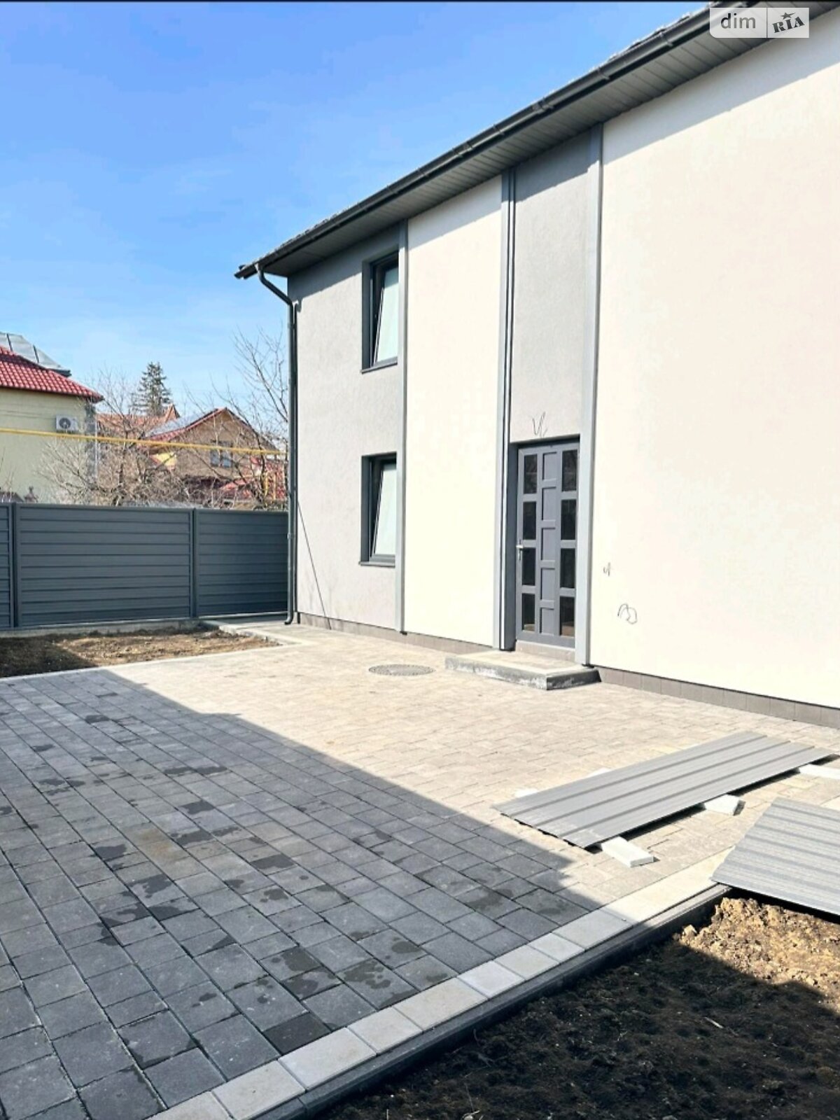 двухэтажный дом, 190 кв. м, кирпич. Продажа в Черновцах район Шевченковский фото 1 двухэтажный дом, 190 кв. м, кирпич. Продажа в Черновцах район Шевченковский фото 1