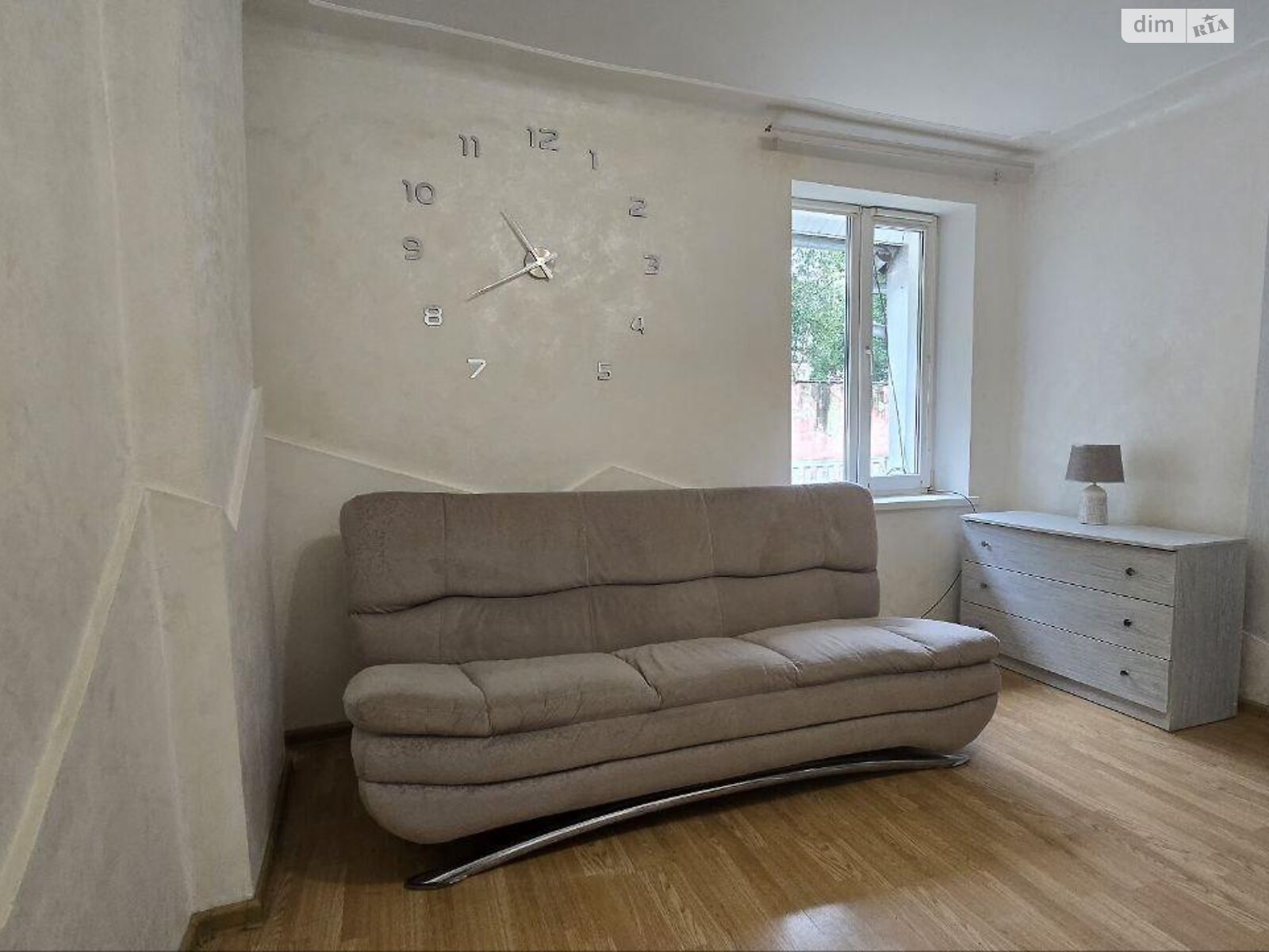 одноэтажный дом, 43 кв. м, кирпич. Продажа в Черновцах район Центр фото 1