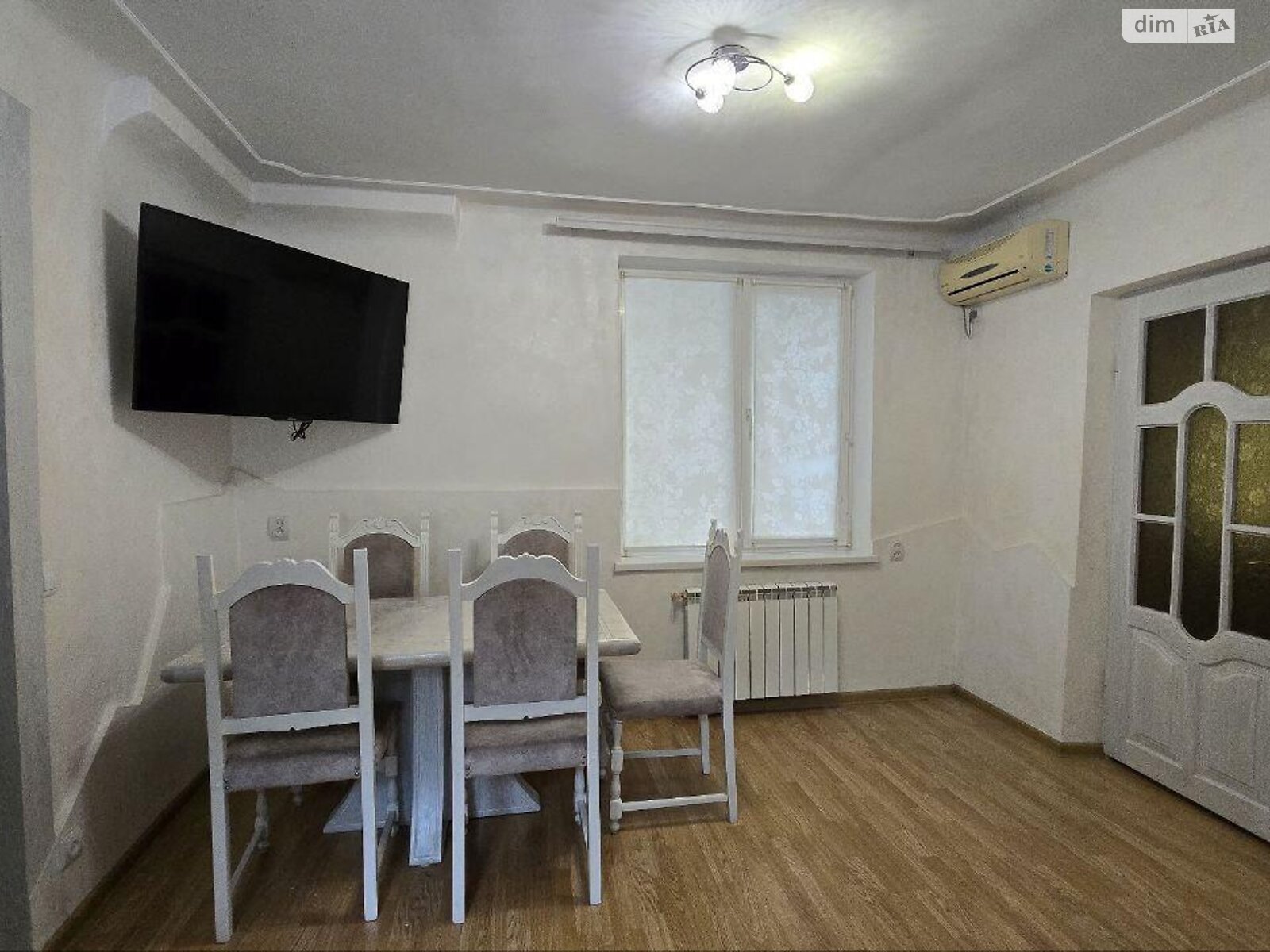 одноэтажный дом, 43 кв. м, кирпич. Продажа в Черновцах район Центр фото 1