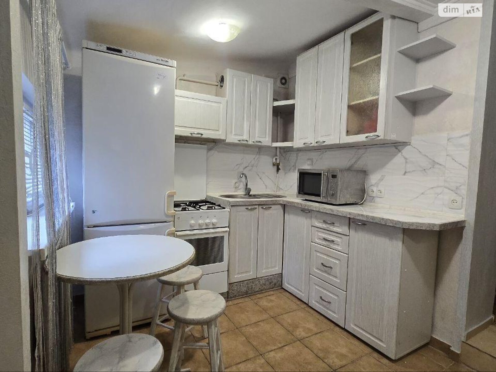 одноэтажный дом, 43 кв. м, кирпич. Продажа в Черновцах район Центр фото 1