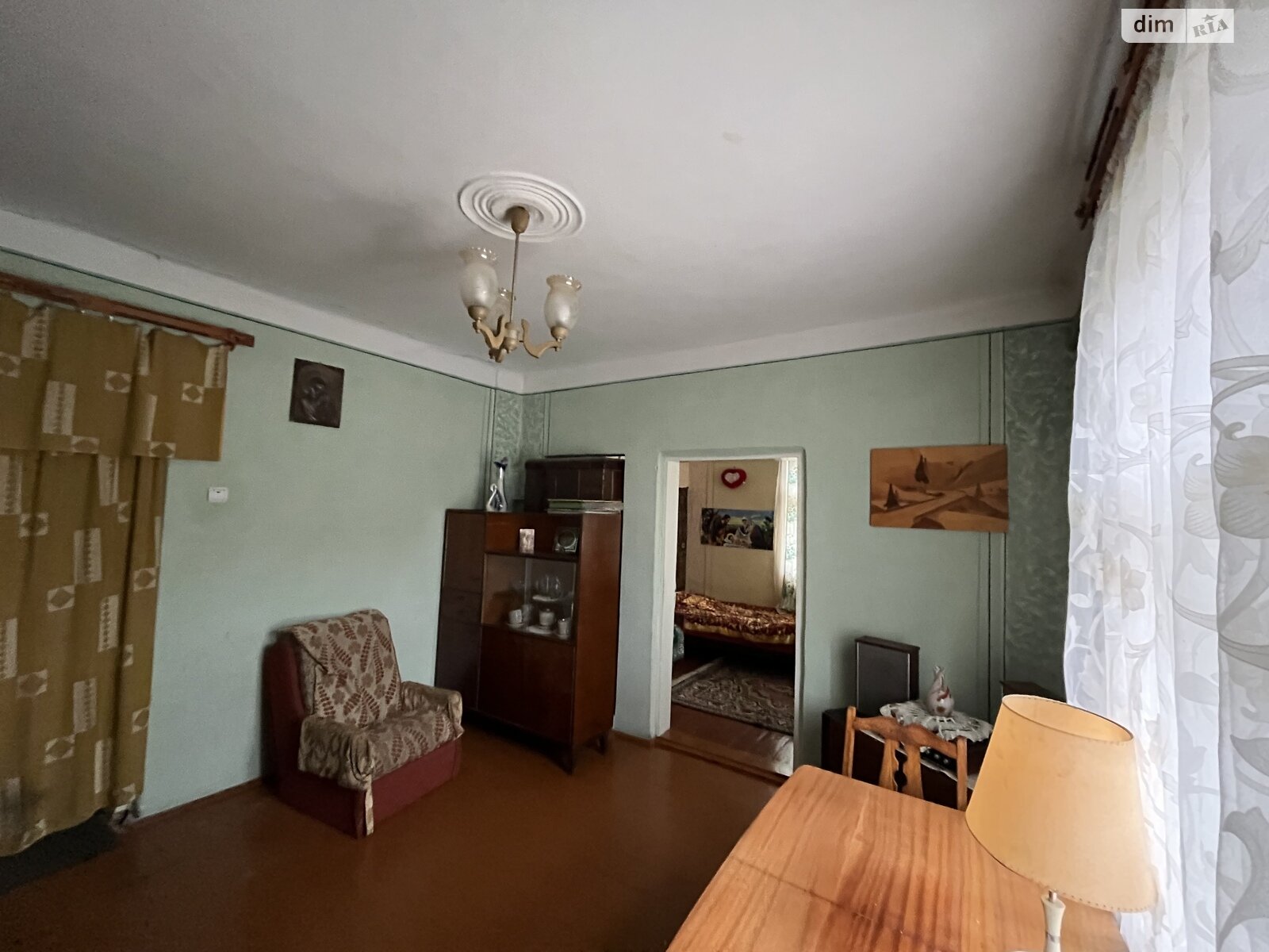 одноэтажный дом с отоплением, 70 кв. м, кирпич. Продажа в Черновцах район Центр фото 1 одноэтажный дом с отоплением, 70 кв. м, кирпич. Продажа в Черновцах район Центр фото 1