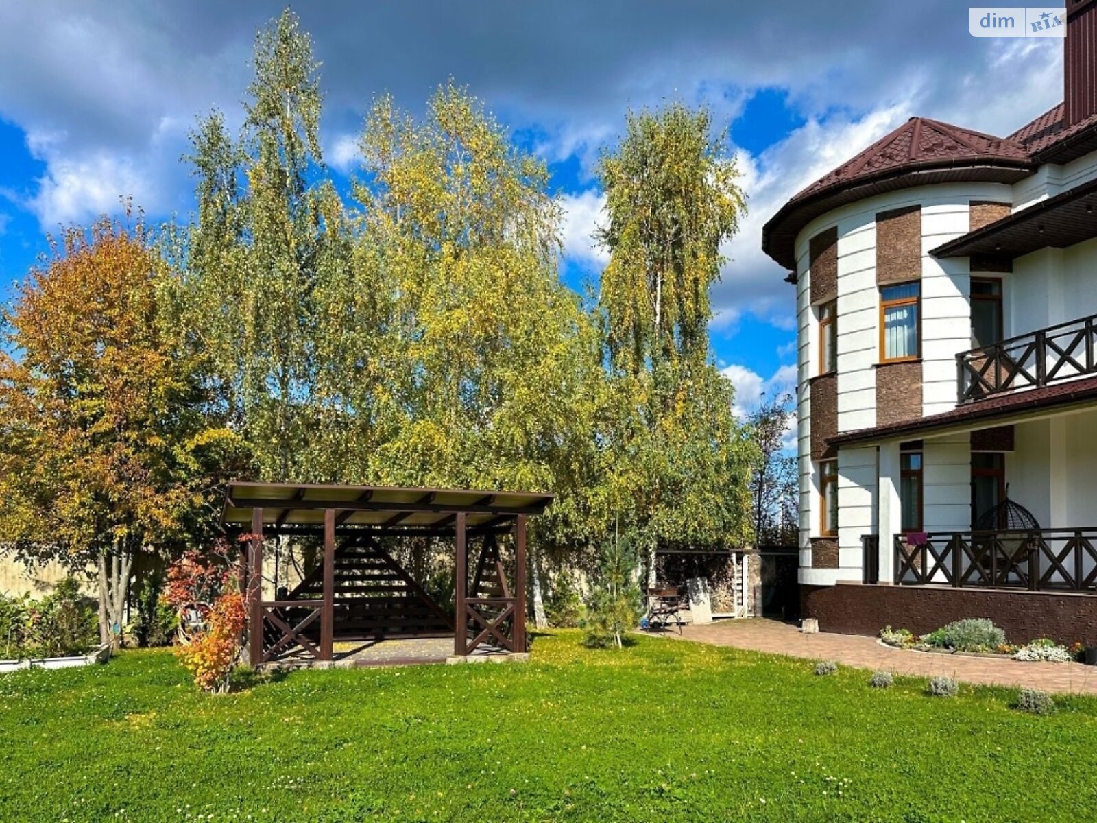 двухэтажный дом с верандой, 357.1 кв. м, кирпич. Продажа в Каменной фото 1