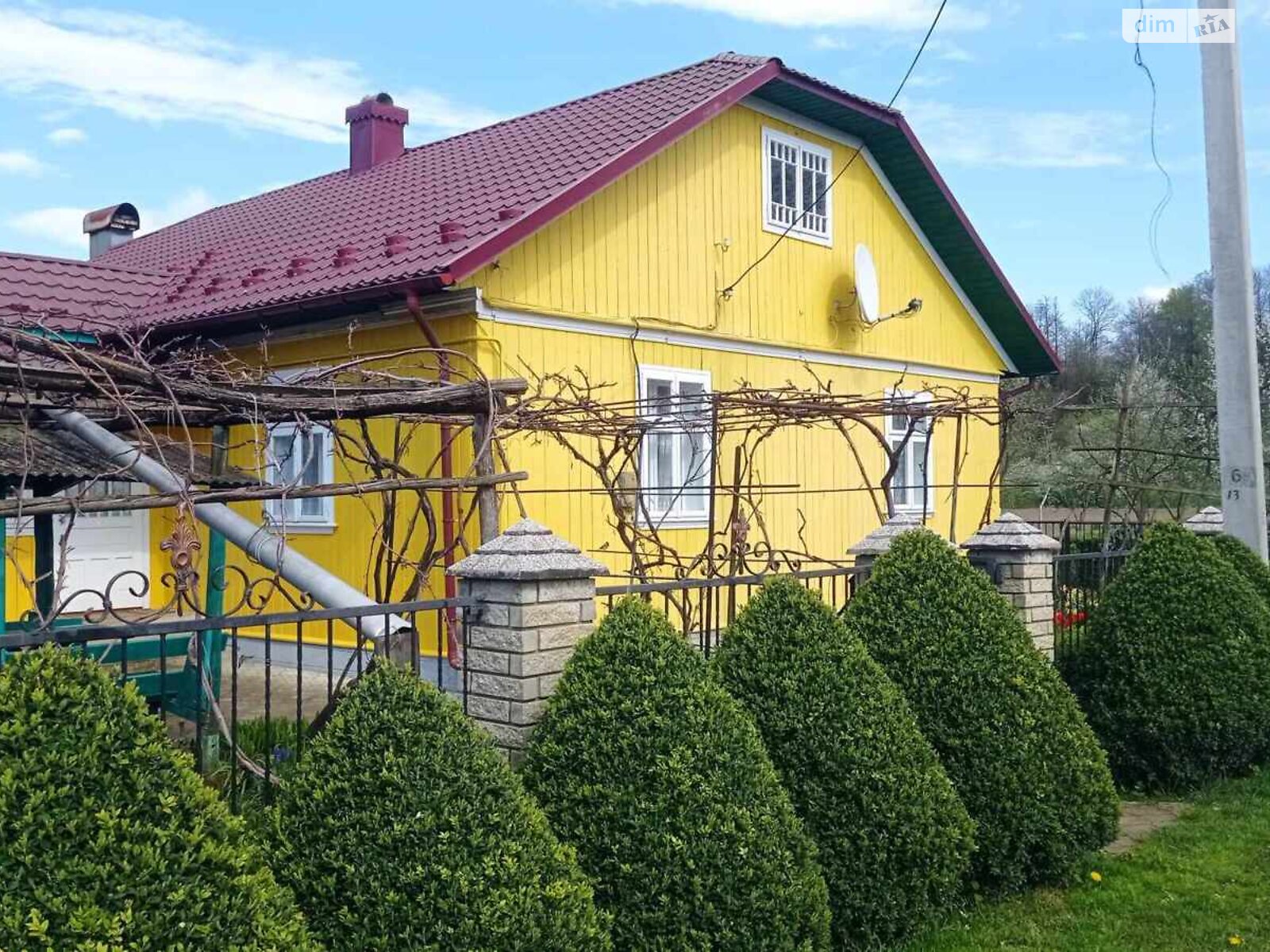 одноэтажный дом, 100 кв. м, дерево и кирпич. Продажа в Черновцах фото 1