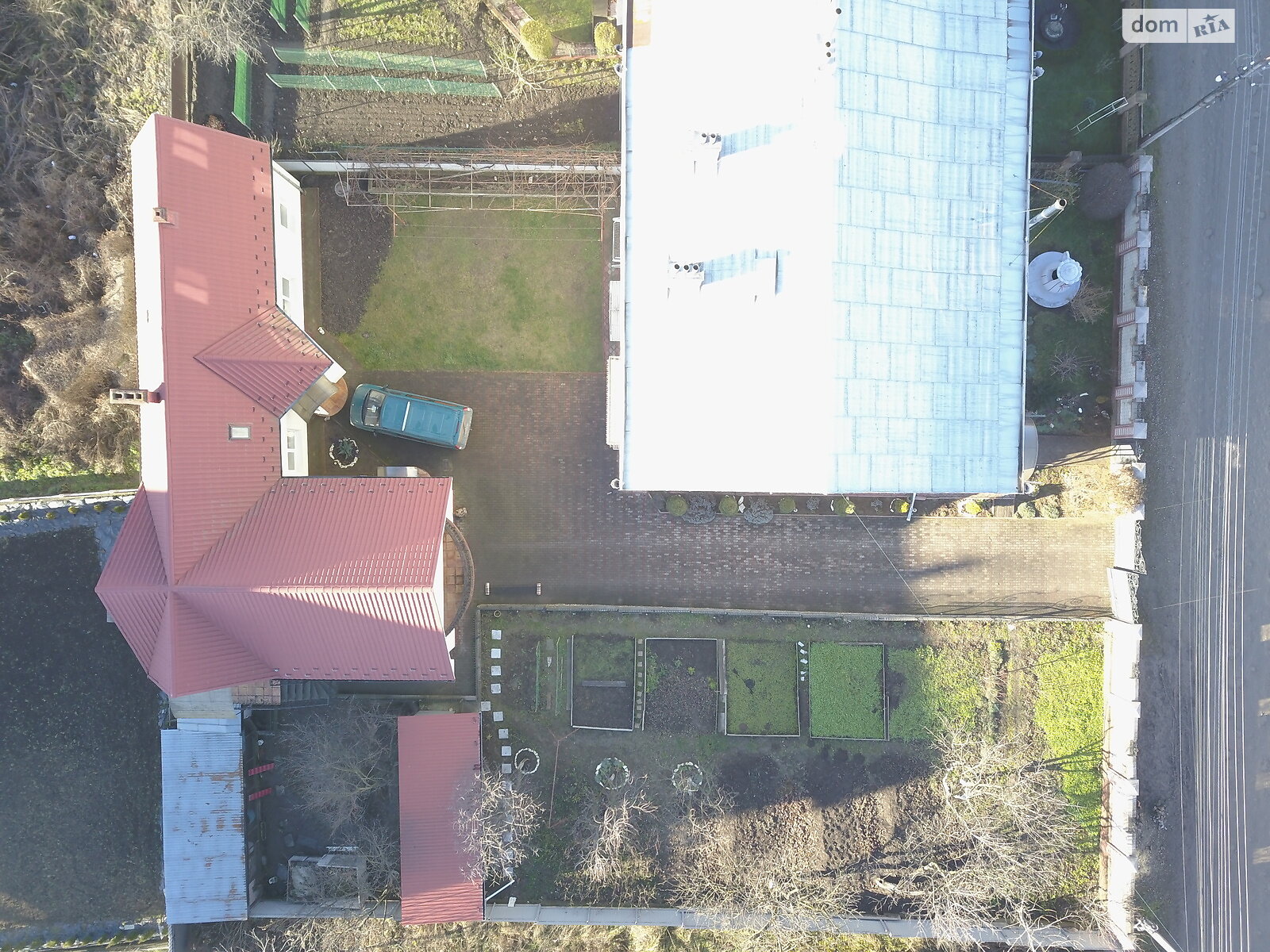 трехэтажный дом с гаражом, 450 кв. м, кирпич. Продажа в Черновцах район Кемпинг фото 1
