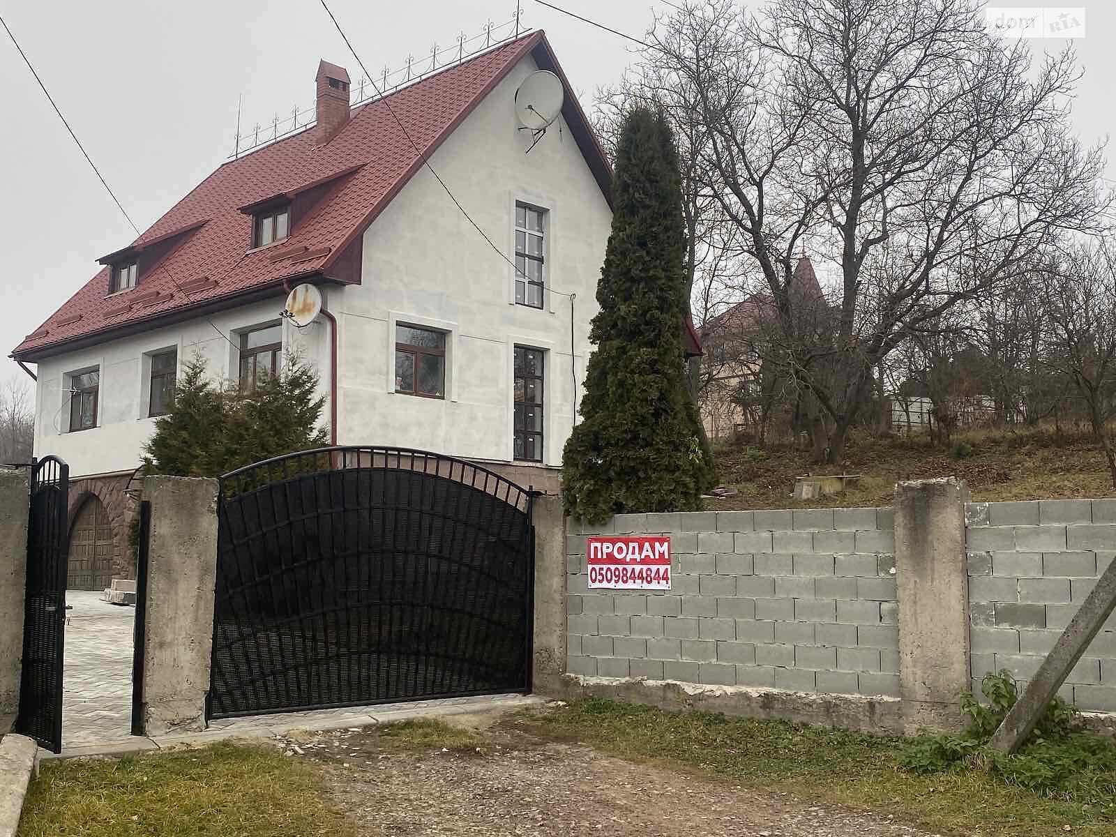трехэтажный дом с мансардой, 290 кв. м, кирпич. Продажа в Черновцах район Роша фото 1 трехэтажный дом с мансардой, 290 кв. м, кирпич. Продажа в Черновцах район Роша фото 1