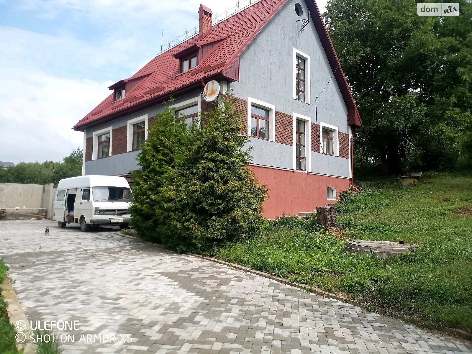 трехэтажный дом с мансардой, 290 кв. м, кирпич. Продажа в Черновцах район Роша фото 1
