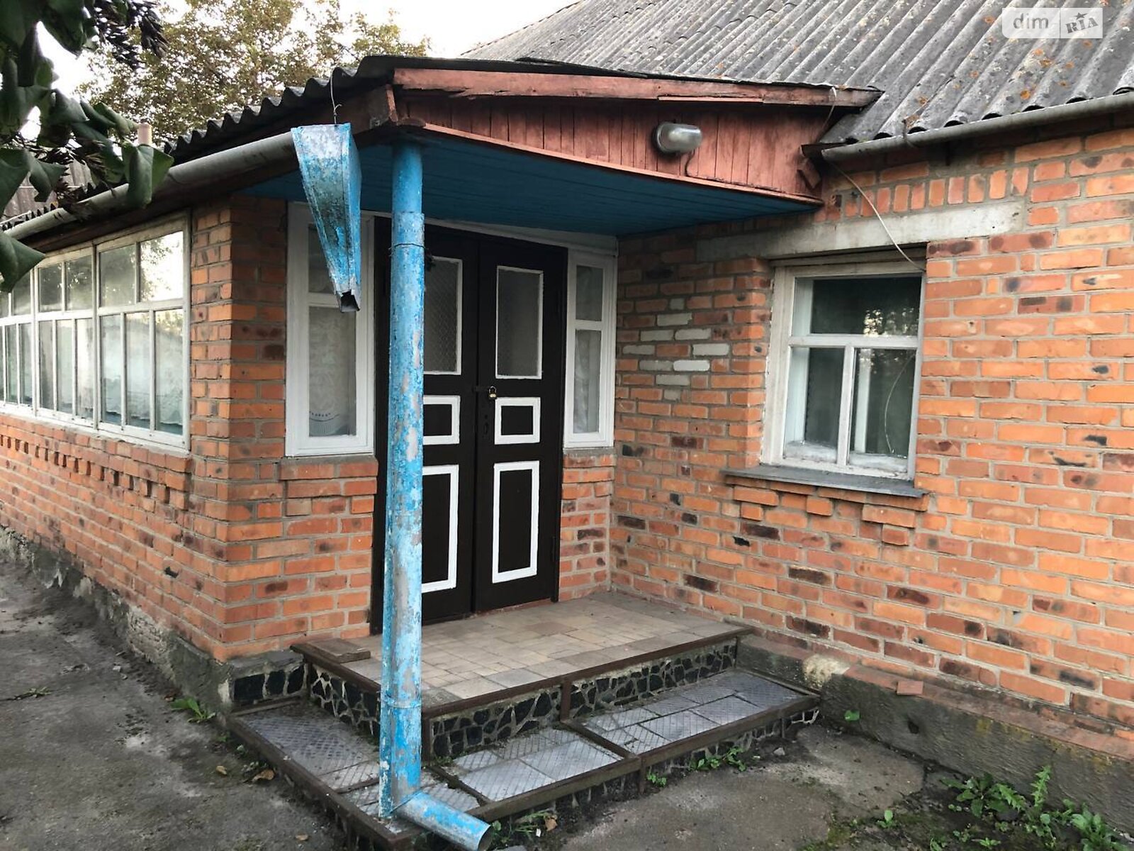 одноэтажный дом с верандой, 101.8 кв. м, дерево и кирпич. Продажа в Черняхове район Черняхов фото 1 одноэтажный дом с верандой, 101.8 кв. м, дерево и кирпич. Продажа в Черняхове район Черняхов фото 1