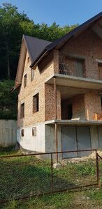 двухэтажный дом с гаражом, 193 кв. м, кирпич. Продажа в Черткове район Чертков фото 2