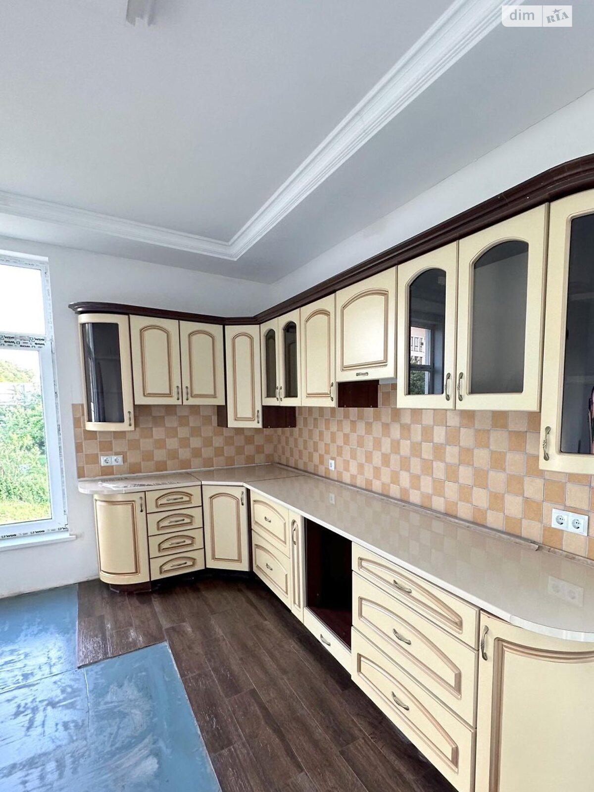 двухэтажный дом с отоплением, 283 кв. м, кирпич. Продажа в Черткове район Чертков фото 1