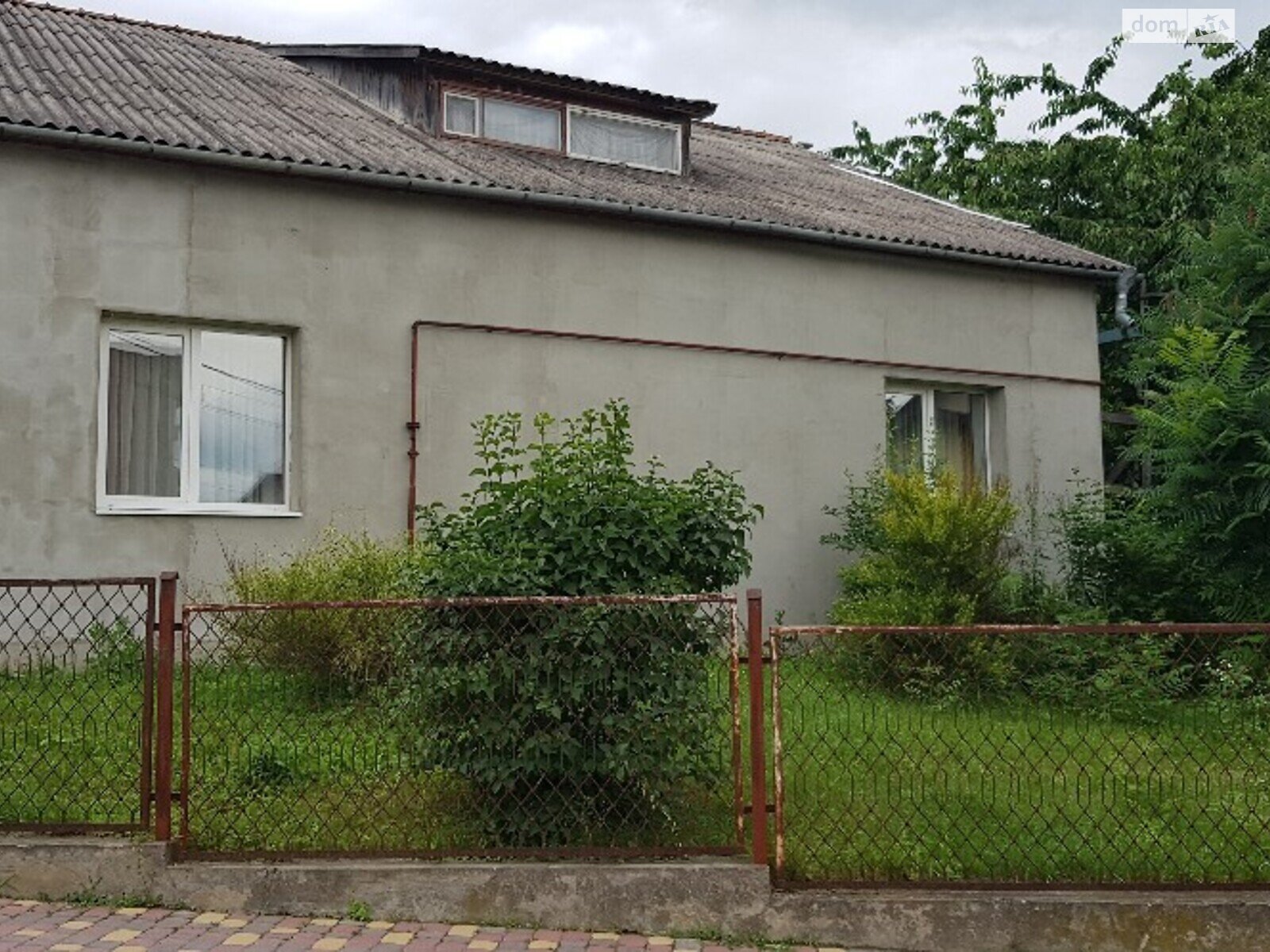 двухэтажный дом с балконом, 177 кв. м, кирпич. Продажа в Черткове район Центр фото 1