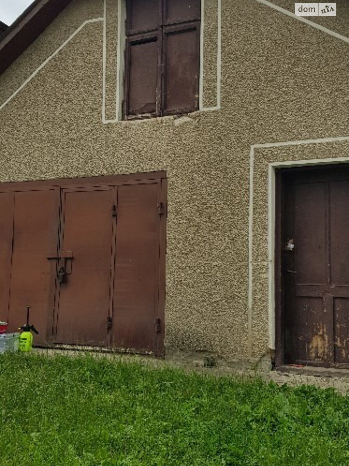 двухэтажный дом с балконом, 177 кв. м, кирпич. Продажа в Черткове район Центр фото 1