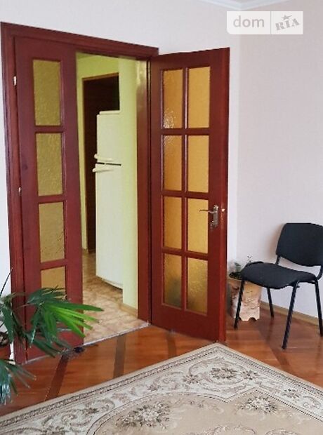 двухэтажный дом с балконом, 177 кв. м, кирпич. Продажа в Черткове район Центр фото 1 двухэтажный дом с балконом, 177 кв. м, кирпич. Продажа в Черткове район Центр фото 1