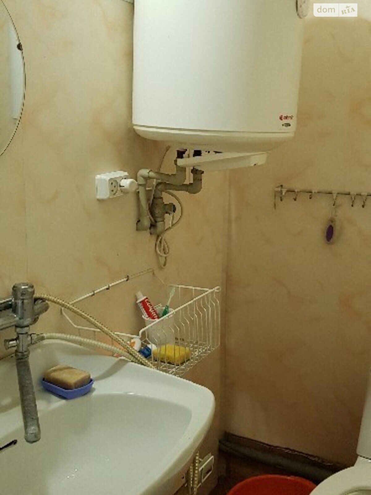 двухэтажный дом с балконом, 177 кв. м, кирпич. Продажа в Черткове район Центр фото 1