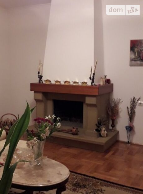 двухэтажный дом с балконом, 338 кв. м, кирпич. Продажа в Черткове фото 1 двухэтажный дом с балконом, 338 кв. м, кирпич. Продажа в Черткове фото 1