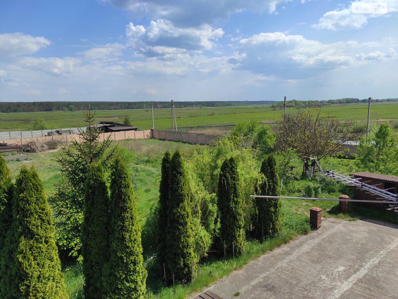 трехэтажный дом с ремонтом, 367 кв. м, кирпич. Продажа в Червоном фото 1 трехэтажный дом с ремонтом, 367 кв. м, кирпич. Продажа в Червоном фото 1