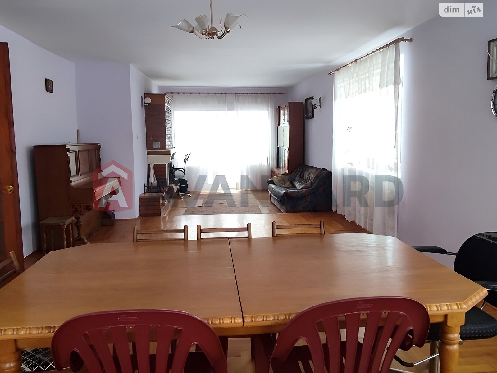 двоповерховий будинок, 247 кв. м, цегла. Продаж у Чишках фото 1 двоповерховий будинок, 247 кв. м, цегла. Продаж у Чишках фото 1