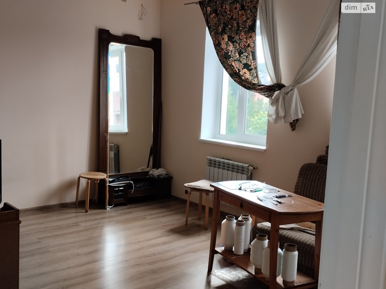 трехэтажный дом беседка, 395.6 кв. м, кирпич. Продажа в Чишках фото 1 трехэтажный дом беседка, 395.6 кв. м, кирпич. Продажа в Чишках фото 1