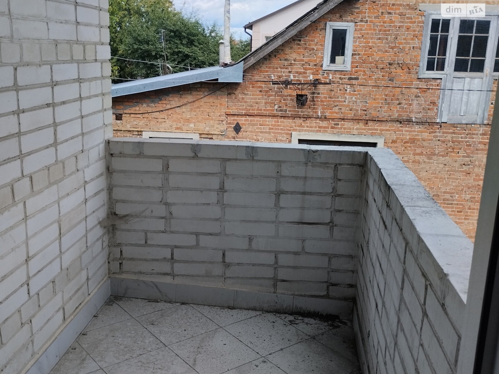 трехэтажный дом беседка, 395.6 кв. м, кирпич. Продажа в Чишках фото 1 трехэтажный дом беседка, 395.6 кв. м, кирпич. Продажа в Чишках фото 1