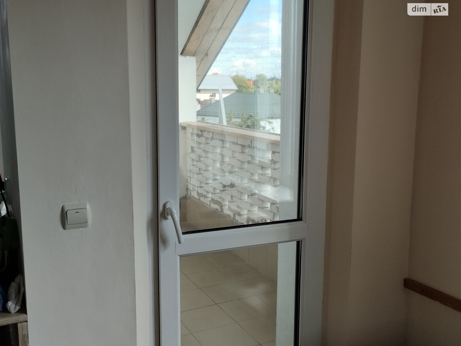 трехэтажный дом беседка, 395.6 кв. м, кирпич. Продажа в Чишках фото 1 трехэтажный дом беседка, 395.6 кв. м, кирпич. Продажа в Чишках фото 1