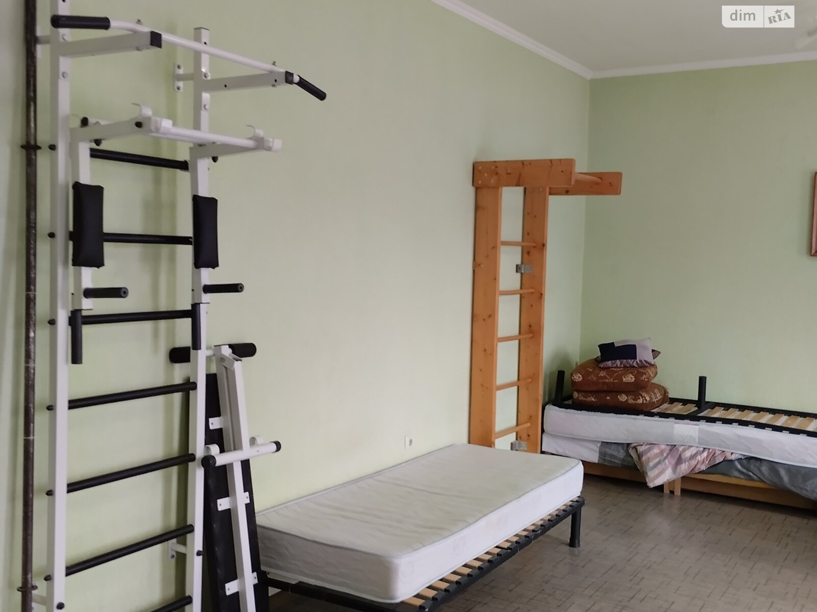 трехэтажный дом беседка, 395.6 кв. м, кирпич. Продажа в Чишках фото 1 трехэтажный дом беседка, 395.6 кв. м, кирпич. Продажа в Чишках фото 1