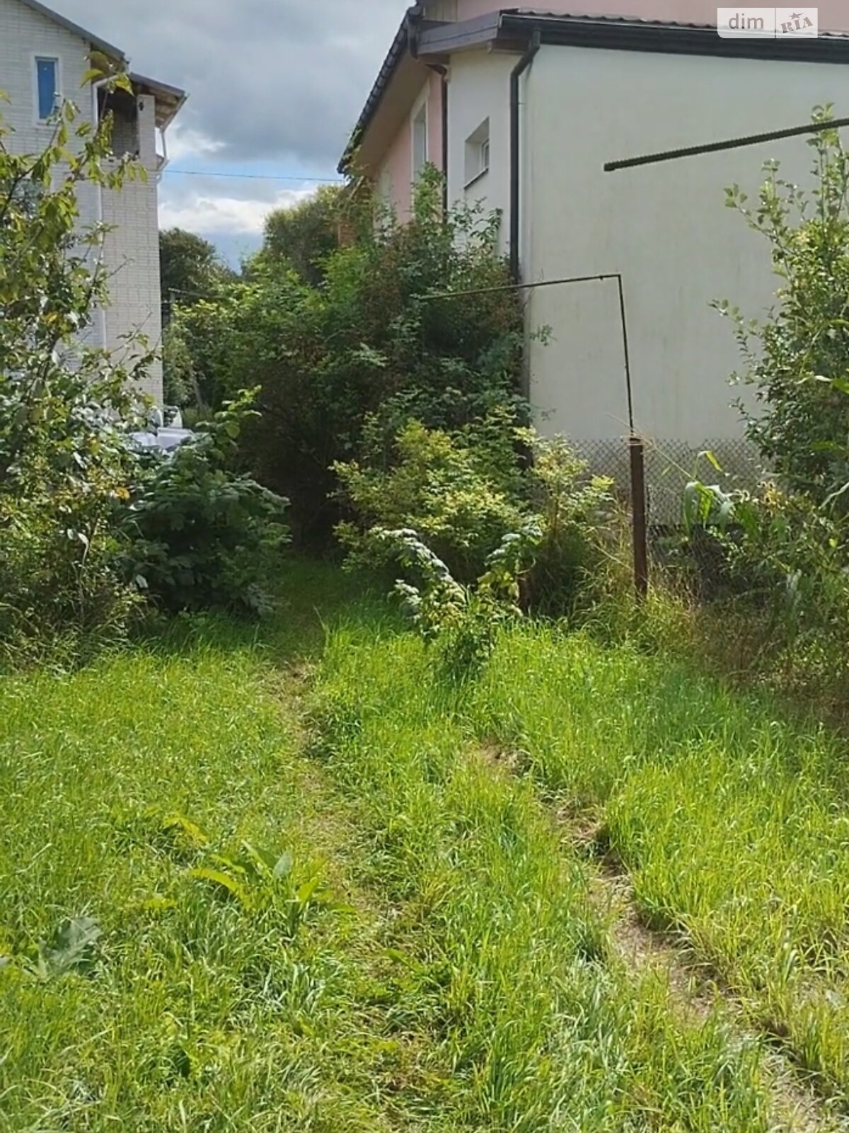 трехэтажный дом беседка, 395.6 кв. м, кирпич. Продажа в Чишках фото 1 трехэтажный дом беседка, 395.6 кв. м, кирпич. Продажа в Чишках фото 1