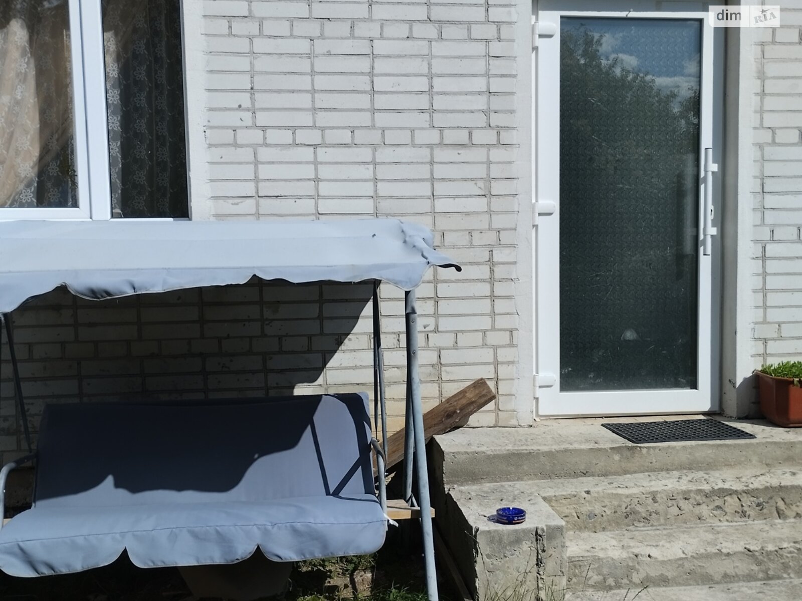 трехэтажный дом беседка, 395.6 кв. м, кирпич. Продажа в Чишках фото 1 трехэтажный дом беседка, 395.6 кв. м, кирпич. Продажа в Чишках фото 1